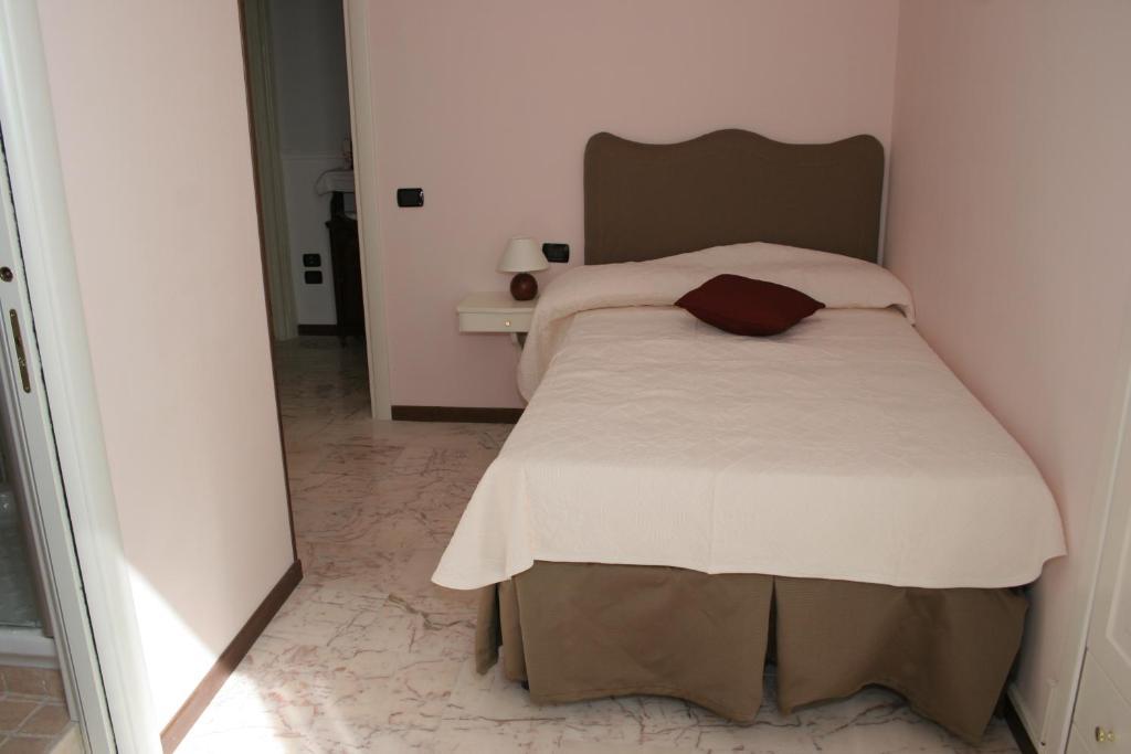 나폴리 La Dimora Dei Baroni B&B 외부 사진